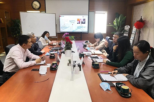 不朽情缘mg官网陈春麟博士、化学部及生物部高级副总裁任峰博士、商务发展部副总裁蔡金娜博士热情接待研究院一行，并介绍了公司情况。